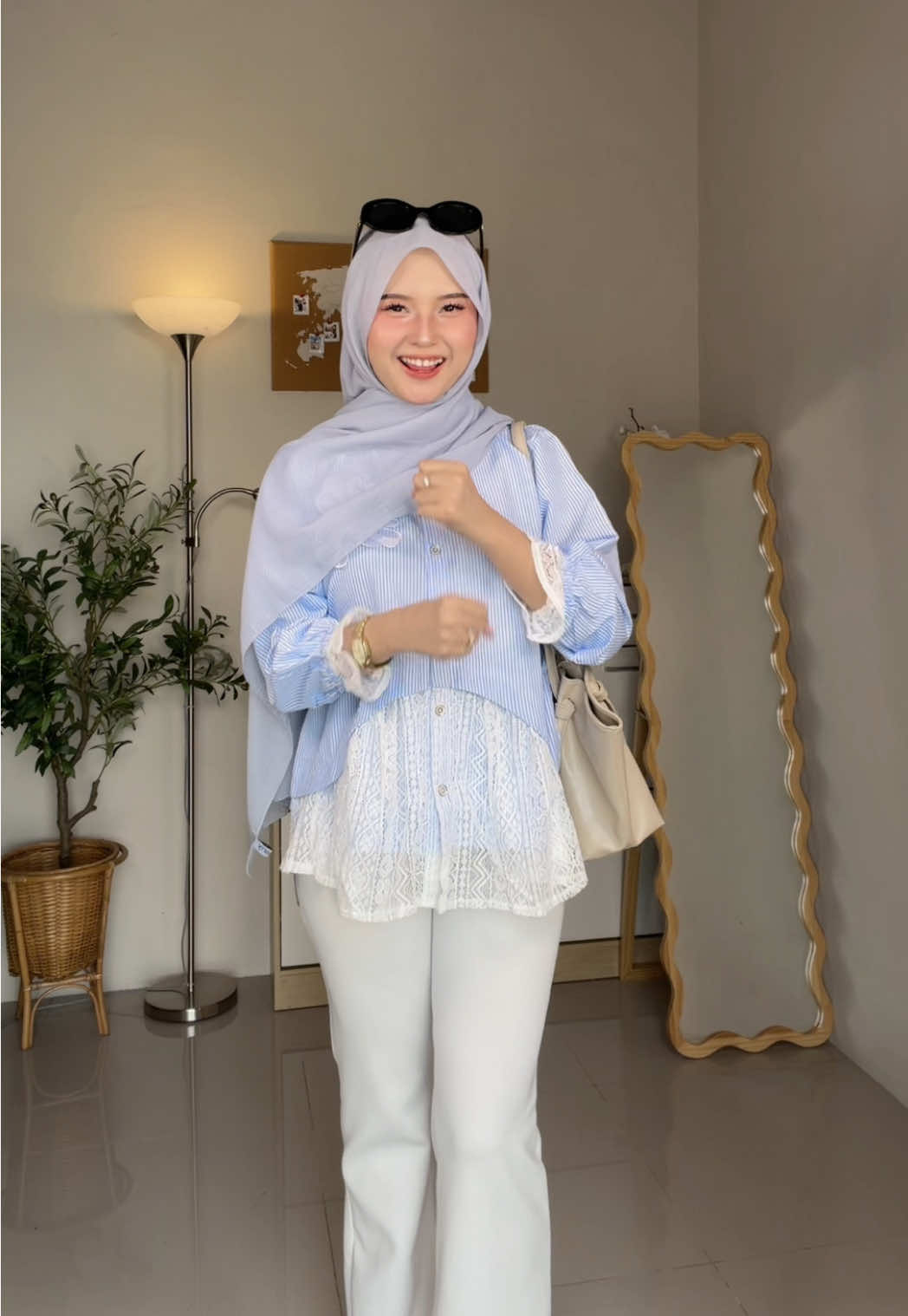 kemeja akuuu lucuk sekali dari @adillaid_ 🌷☁️