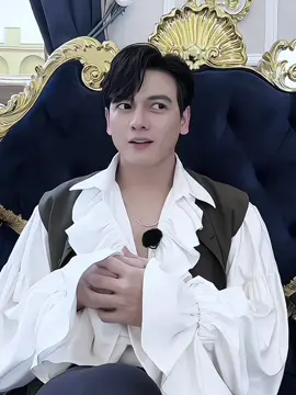 Quá trời ảnh rồi. Sao giống Diệu Nhi giấu Anh Tú vậy ta… #lexuantien #ninhduonglanngoc #tienngoc #xh #xhtiktok #runningmanvietnamseason3 