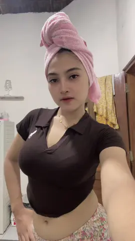 Bnr2 harus diet perut nih🥲