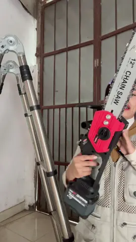 Máy cưa xích dùng chân pin phổ thông #maycuaxich #maycua 