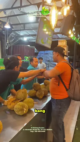 ✨ PROMO BUAH DURIAN BULAT – TURUN LAGI! ✨ Nikmati durian utuh dengan harga super hemat! 🤩 🔥 Harga & Berat Buah: ✨ Rp 9.999 / buah — Berat 0.6 kg – 1 kg ✨ Rp 19.999 / buah — Berat 1.1 kg – 1.3 kg ✨ Rp 29.999 / buah — Berat 1.3 kg – 1.5 kg ✨ Rp 35.000 / buah — Berat 1.6 kg – 1.7 kg 🕓 Promo berlaku: Pukul 16.00 – 20.00 WIB Selama persediaan masih ada ⚠️ Catatan Penting: Buah tidak dibelah Tidak bisa dikupas, dibuka, atau dimasukkan ke tupperware Hanya untuk dibawa pulang, tidak bisa makan di tempat 📍 Si Bolang Durian – Jl. Iskandar Muda No. 75-CD, Medan 📞 Telp: 061 456 8496 📲 Info lebih lanjut: 0813 7748 9100 #PromoDurian #DurianBulat #DurianMurahMedan #SiBolangDurian #PROMOVIRAL