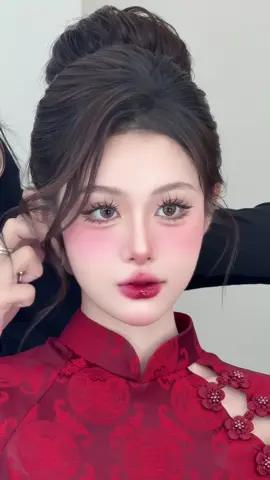 Thêm 1 layout son đỏ nhữa , xinh phát sáng lun #THUYHANGTHUYMAKEUP #xuhuong #xuhuong #makeupcodau 