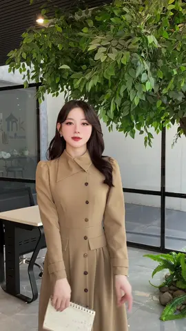 Váy thiết kế cổ bẻ bất đối xứng dáng A xoè dài #vaythietke #Vaythietkecaocap #Evii #OOTD #viral 