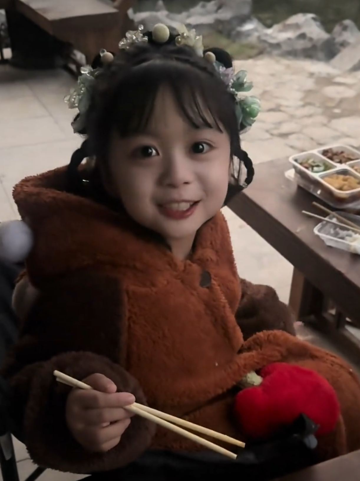 依依呀好可爱啊#古装小美女 #也太可爱了吧 #最可爱的人 #俏皮可爱 #依依 