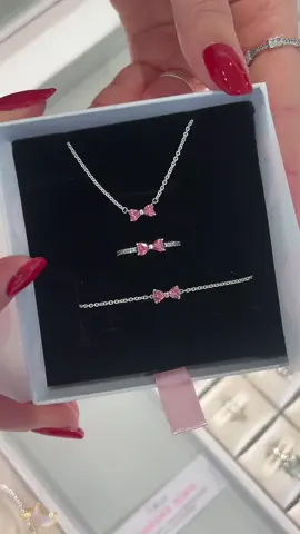 ✨Shine in Rosa✨💝 Spare jetzt mit dem Rabattcode KARATTIKTOK5 ganze 5 % auf deinen Einkauf! #pandora #jewelry #schleifen #ribbon #schmuck  