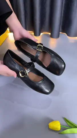 Đôi này mới về xinh lắm nè, chất da đẹp mang êm chân #giaynu #giayda #giaybupbe #giaydep 