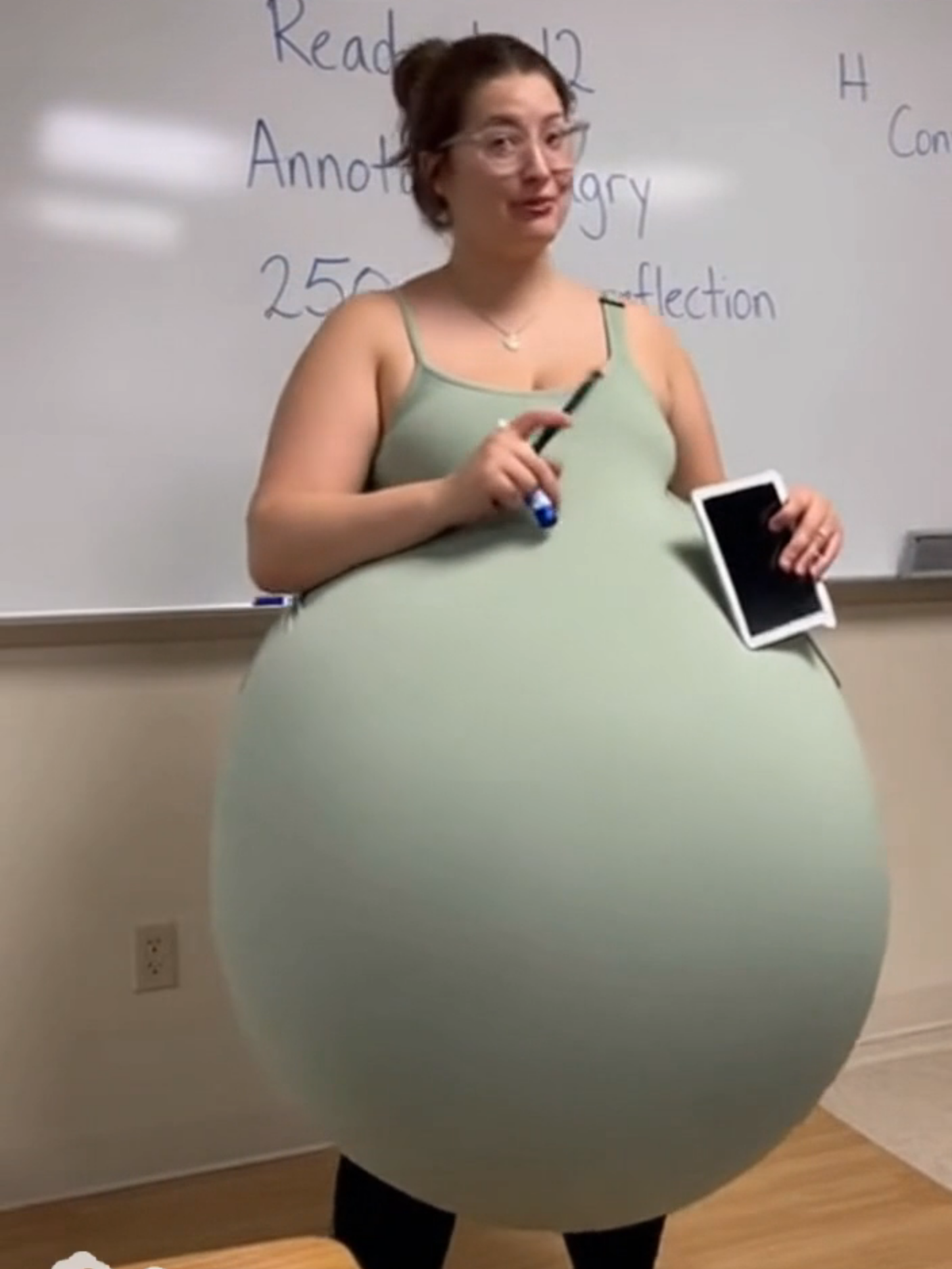 #41weeks #pregnant #teachers #9months #belly #twins #pregnancy #class #pregnantteacher