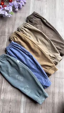 Quần giữ nhiệt chất zip lông cho bé mặc mùa đông ấm lắm ạ #xuhuong #quandaithudongchobe #thoitrangtreem #mevabe  @Mẹ Gấu Voi  @Mẹ Gấu Voi  @Mẹ Gấu Voi 