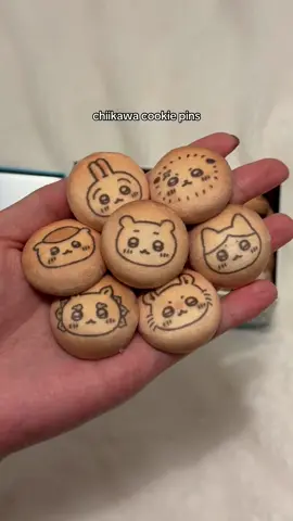 handmade by me ☆⌒(ゝ。∂) inspired by my favorite childhood snacks #chiikawa #ちいかわ #pinbackbuttons #hachiware #hellopanda 