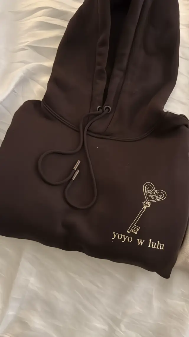 هوديين معا التطريز 23 دينار  لطلب والاستفسار 50003744 #هوديات_الشتاء #اكسبلور #اكسبولور #بلوفرات_الشتاء 