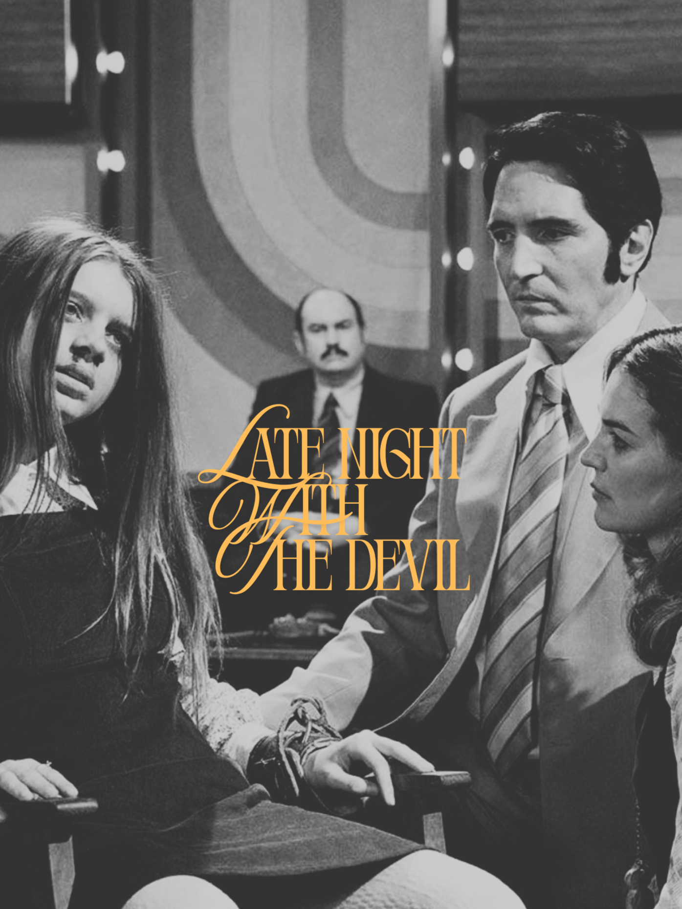 malem malem gini enaknya nonton horror, nih ada rekomendasi film horror buat nemenin malem weekend kalian. horror bertema found footage yg mengangkat kisah tentang seorang pembawa acara late night show yang berusaha menaikkan rating acaranya sejak kehilangan sang istri tercinta, tetapi perlahan acara tersebut berubah menjadi mimpi buruk. kira-kira perjanjian atau hal apa yg dikorbankan jack delroy untuk mendapat ketenaran nih peeps? 🎬Late Night with The Devil #movierecommendation #rekomendasifilm #wajibnonton #moviestowatch #watchlist #movies #letterboxdwatchlist #horror #latenightwiththedevil #jackdelroy #sekte #cult #horrormovie