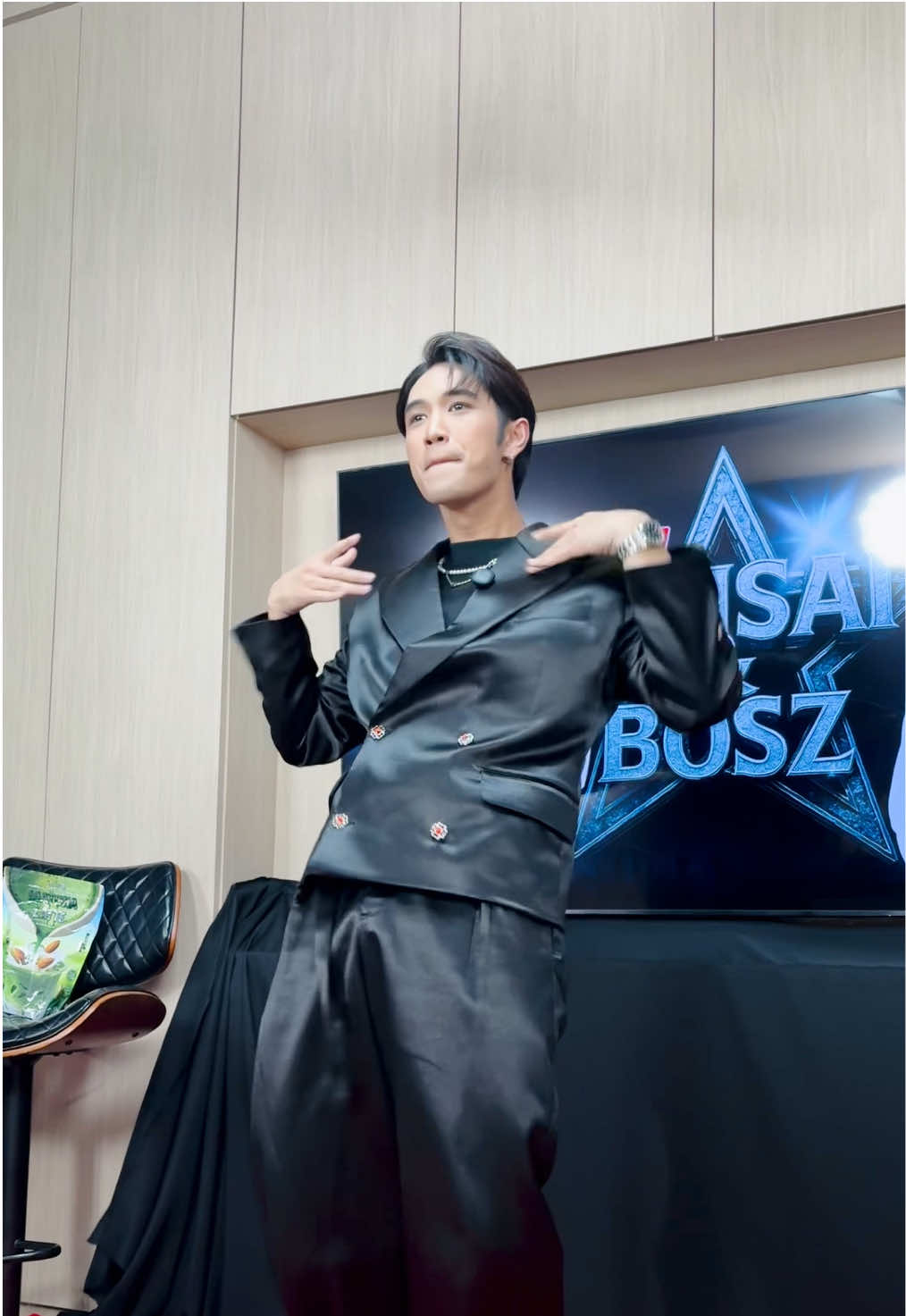 เต้นสด เพลงน้องเอง เท่มาก 😎 #ไอ้ต้าวบอส #แจ่มใส 