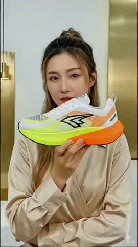 AKU GAK BOHONG 😭🔥 Sepatu running ini tuh seenak itu buat lari, senam, jogging, bahkan dipakai harian! Dulu tiap lari tumit dan telapak kaki aku sakit… TAPI setelah coba ini… beda banget vibes-nya! Ringan, empuk, breathable, dan gak bikin lecet sama sekali 🤯💥 Dan yang bikin makin shock… HARGANYA Dibawah 170 RIBUAN??!! 😱🔥 GARANSI TUKAR SIZE + garansi uang kembali kalau gak ori! Gila sih ini udah gak ada lawan 👟✨ ⚠️ WARNING: Yang baca caption ini biasanya langsung checkout 😂 Jadi sebelum kehabisan… 👉 Klik keranjang sebelum Sold Out! #sepatuterbaik #sepaturunning #sepatuviral #sepatulari #runningindonesia 