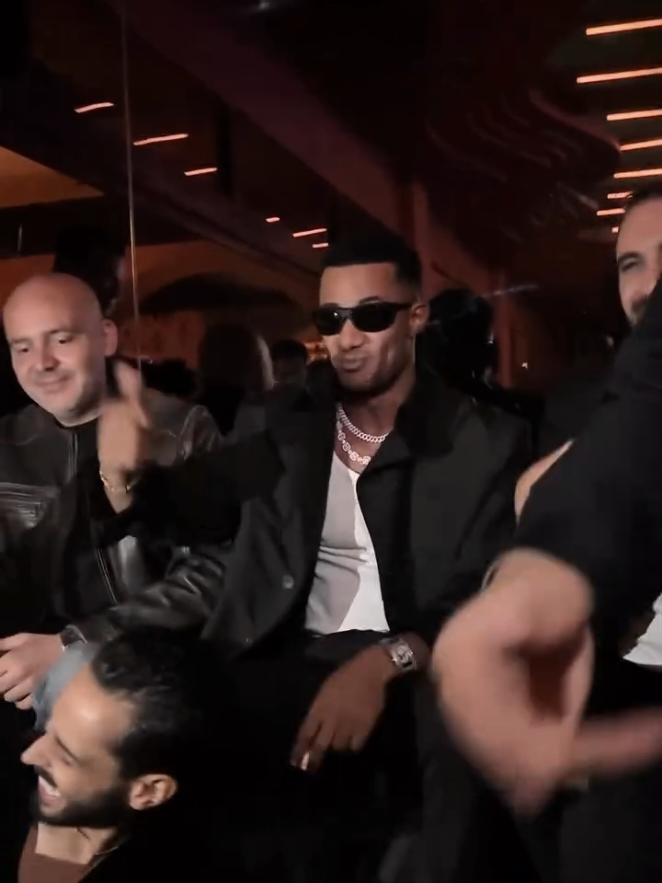 انا بطلع انت تنزل 👎🏼👻 #محمد_رمضان #ثقه_في_الله_نجاح ☝🏼