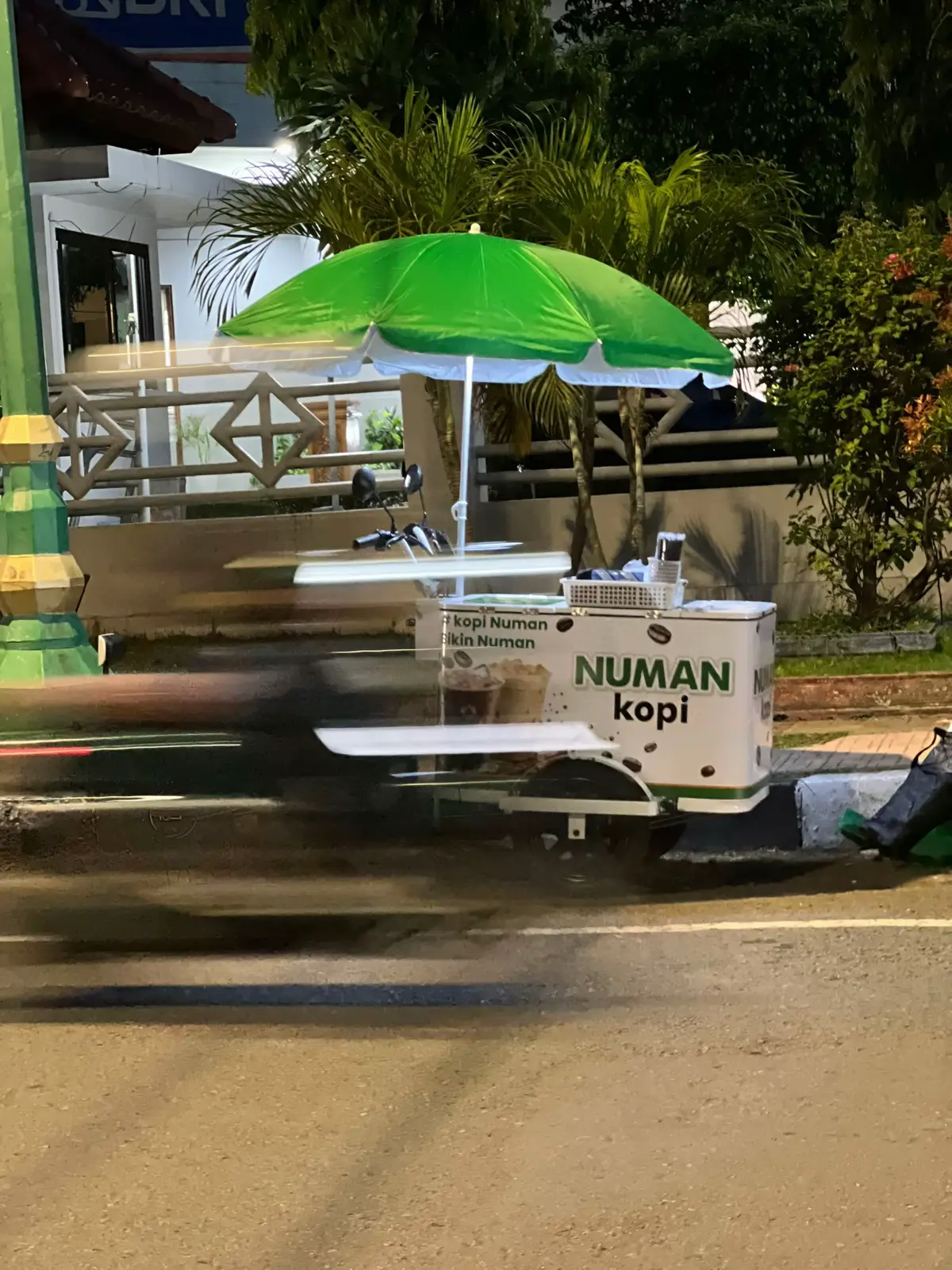 Promo buat kamu mulai senin tanggal 24 sampai tanggal 28 akan ada promo beli 1 gratis 1 ✨💫 #jepara #jepara24jam #fyp #beranda #fypage 