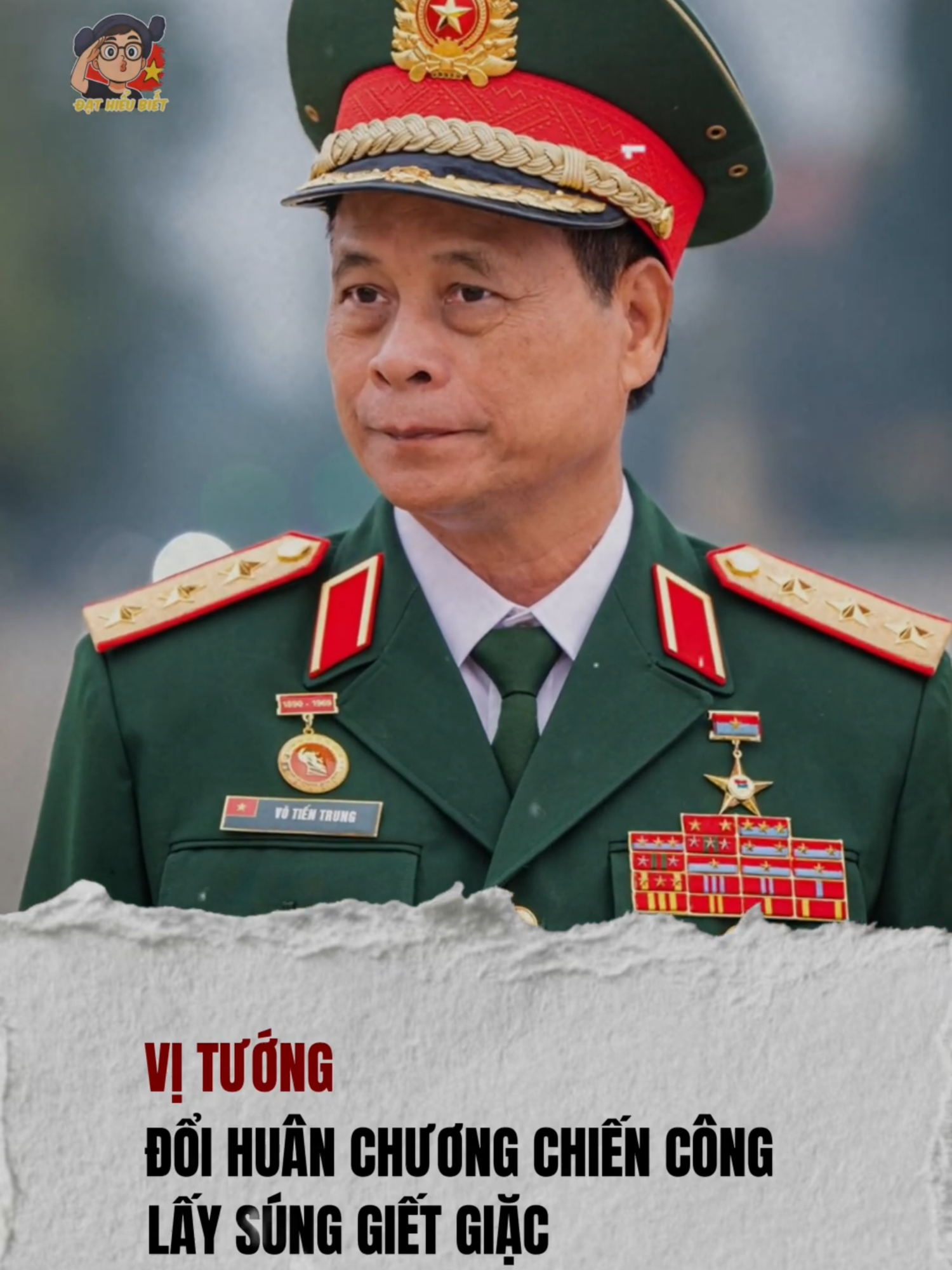 Vị Tướng Này Đã Xin Đổi Huân Chương Chiến Công Lấy Một Khẩu Súng! Một vị tướng của ta đã xin đổi cả huân chương chiến công để lấy súng ra mặt trận, chỉ với một mong muốn: được trực tiếp giết giặc, bảo vệ Tổ Quốc. Câu chuyện tưởng như khó tin nhưng lại có thật trong lịch sử, thể hiện tinh thần quả cảm và lòng yêu nước mãnh liệt của người lính Việt Nam.#viralvideo #lichsuvietnam #facts #shorts #nhanvatlichsu #short