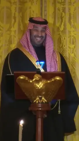 يارب يخلي ضحكاتُه ومايشوف الهم بحياتُه♥️✨