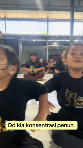 Sanggar tari jaipong putri pinilih #dwiartaproduction #sanggarputripinilih #jaipong 