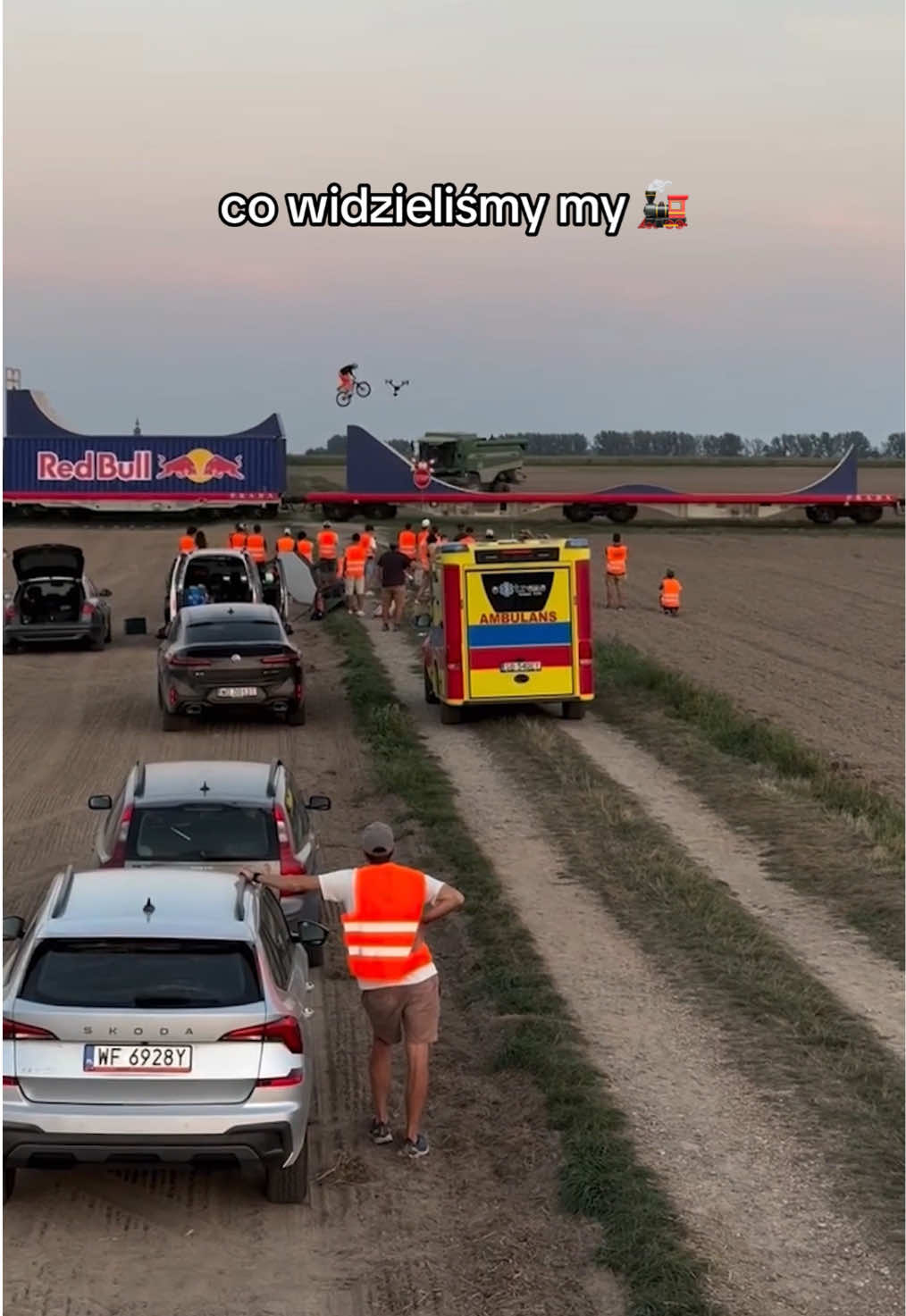 miejscówka w pierwszym rzędzie, w pierwszej klasie 💺🤌 🚴: @Dawid Godziek  🤳: @bartoszgiemza #bike #mtb #train #redbull #dodaciskrzyyydel 