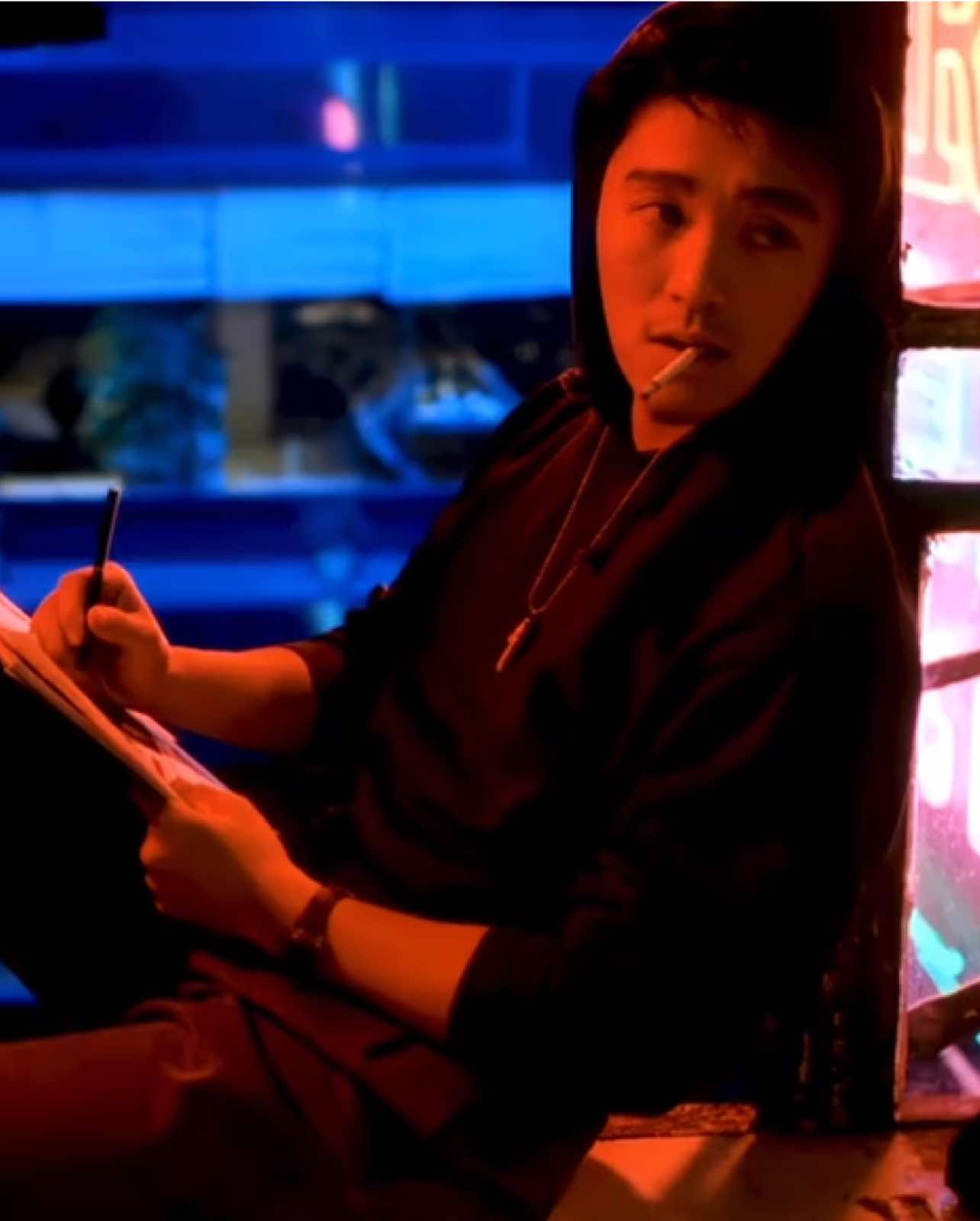 Đời lúc nhẹ nhàng, lúc nặng trĩu… nhưng vẫn phải bước tiếp.                         #tinhgia #chautinhtri #fanchautinhtri #stephenchow #周星驰 