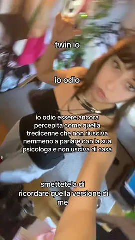 no mamma non ho paura di tutto il mondo, sono solamente introversa 🫎🫘