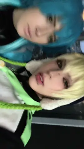 Stay until the end to see us kiss with the tongue 👅👅👅👅 @Emilio (⊗⌴ ખɩ)  #dmmd #dmmdcosplay #aobaseragaki #aobaseragakicosplay #drammaticalmuder 