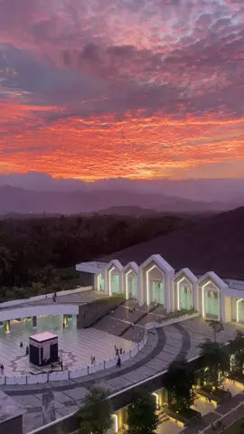 Adem🥰@𝐤𝐨𝐧𝐠𝐡𝐮𝐜𝐮𝐮𝐮𝐮𝐮, 🫆 #promomakanharian #promomakan1111 #creatorsearchinsights #masjidagungpayaman #sunset 