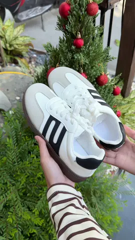 Giày thể thao#giaydep #giaythethao #giaythethaonu #giaynu #xuhuong 