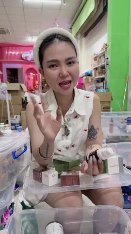 Tham khảo sơ con này thử mấy chị, da dầu nhiều vs lỗ chân long to cần cải thiện 