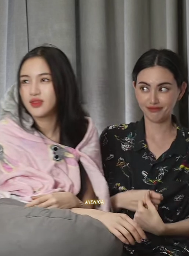 Yung side eye HAHAHHAHA #mablesiriwalee #pangjiewr #davikahchannel #clairebell #thaigl  @mable_siriwalee @ปอจอชอบกินเคบับ @Davikah Channel 