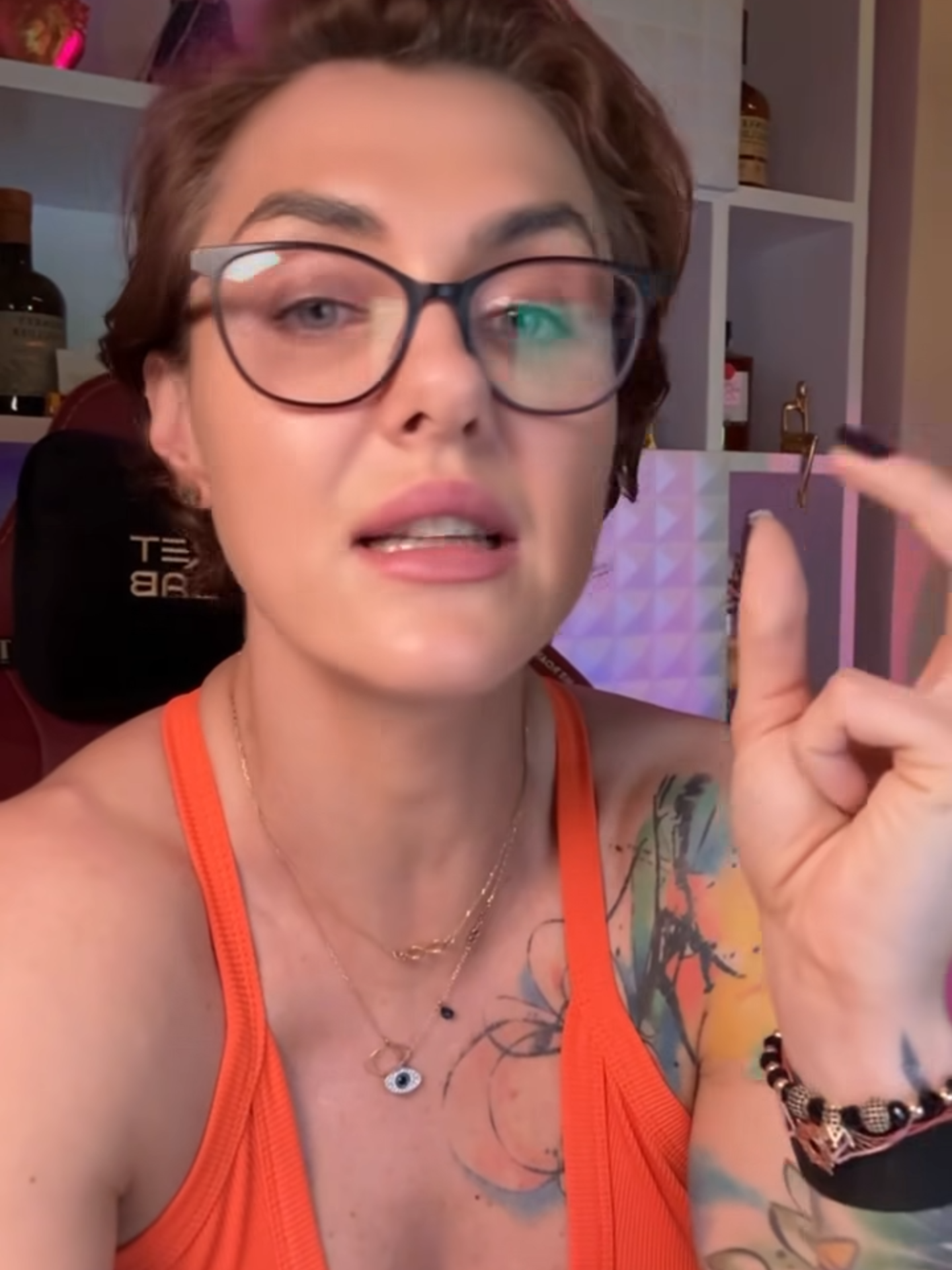 Influencerii nu mai pot posta content dacă nu au competențele necesare. Da sau ba?#fyp #anaudriste #fypromania #legi #romania #avocatoo #juridic