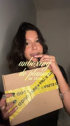 quem mais ama papelaria por aí? o escolhido de 2026 foi o offline da @ilustralle ✨🤍 #planner #planner2026 #ilustralle #organizacao #papelaria 
