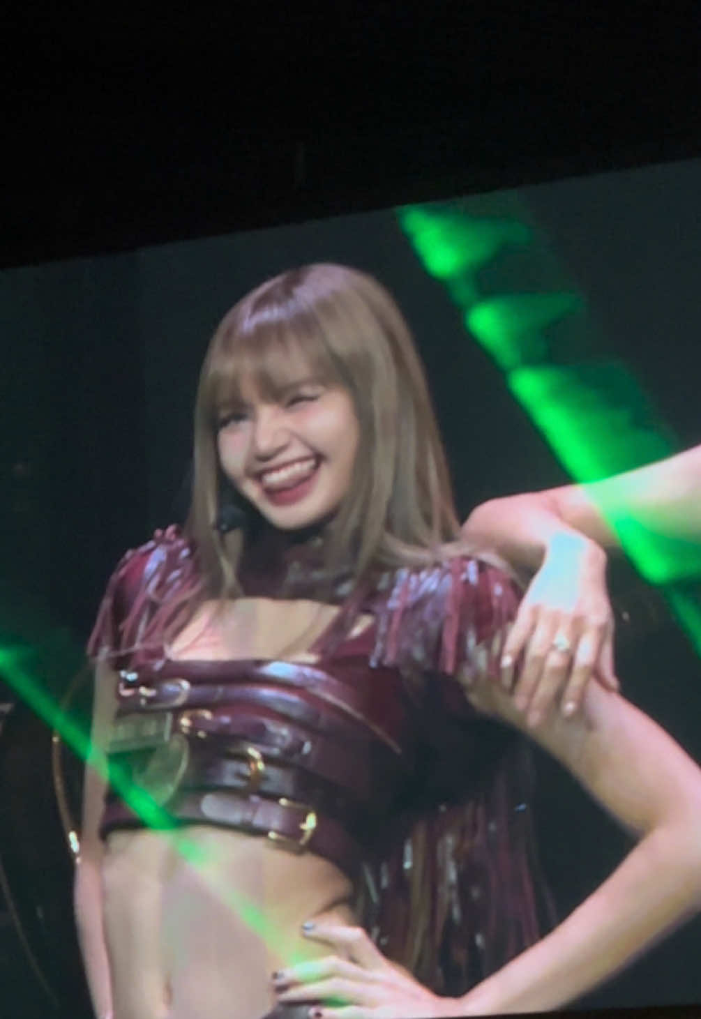 JUMP in PH Arena. Na para bang nasa club lang kami. #deadline_in_bulacan #deadlineworldtour #jump #blackpink #filo 