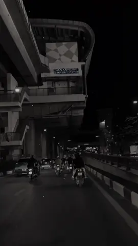 Ai đó đã nói anh hãy nên quên em đi yêu thương ai khác …#nhachaymoingay #tamtrang #tinhyeu #xuhuong2025 #1989 