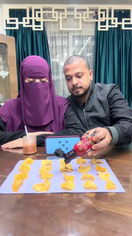 احر شيبسي في العالم بصوص الاندومي الحار🔥🥵🍝#fypシ゚viral #@اُمنية حياتك💋 #fyp #trending #shawarfamily #family 