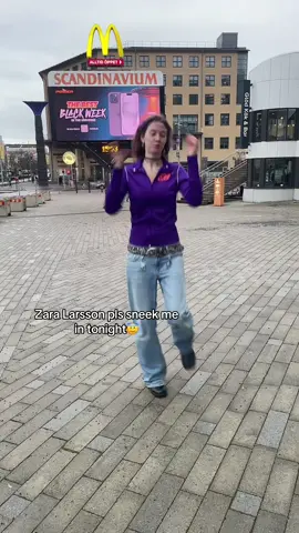 Vi väntade på den zara reklamen lite pinsamt länge 😢 @Zara Larsson #zaralarsson #lushlife #gbg #dance 