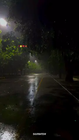 “درد ہمیشہ تب سمجھ آتا ہے… جب وہی رنج خود پر گزرے۔💔”#creatorsearchinsights #urdupoetry #emotional #foryou #fyp