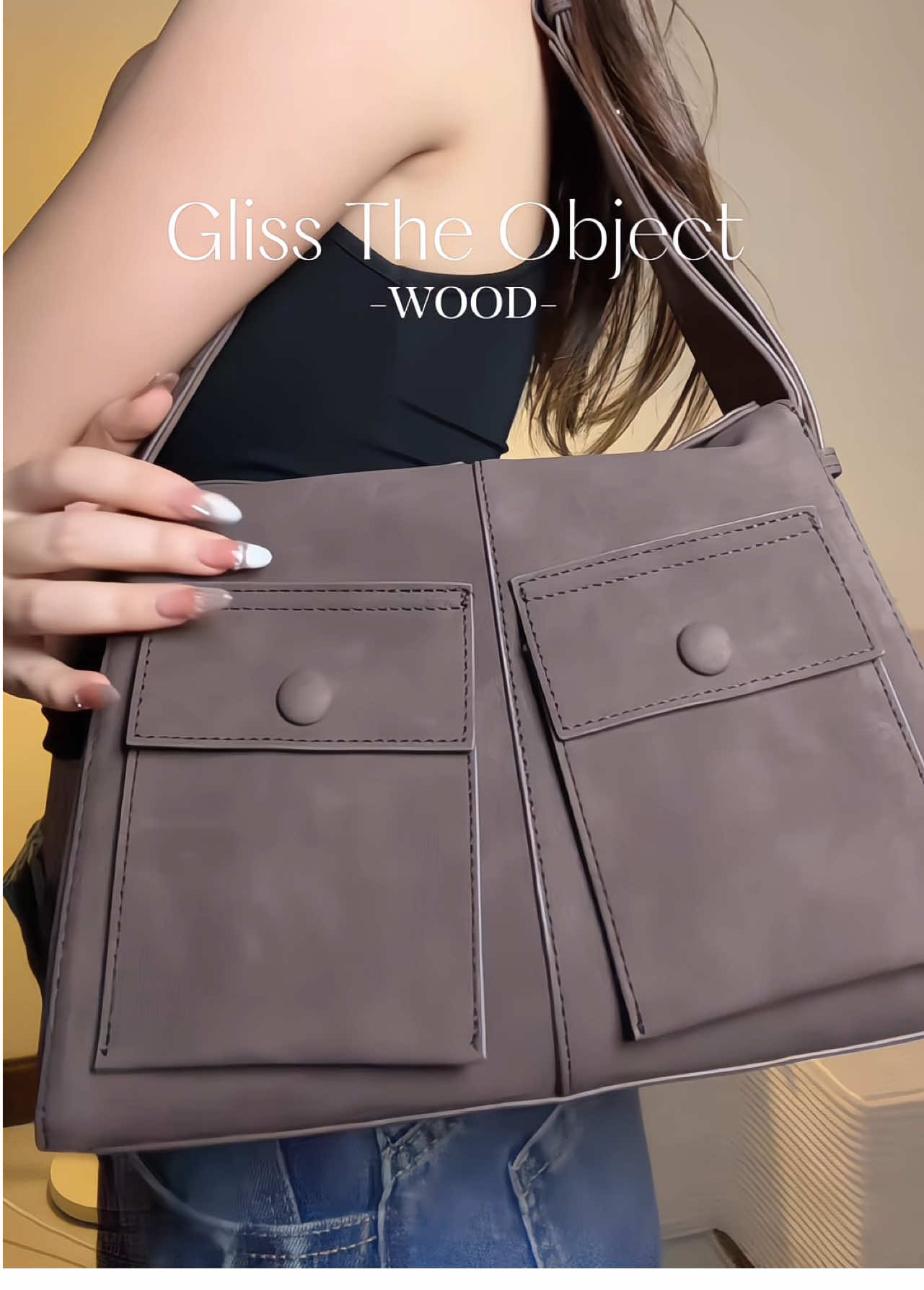 หรูหรา สะพายสวย ยกให้Gliss The Object aka sis !! ใบนี้สวยเกินไปมาก!! 💗🤏🏻 #glisstheobject #GAIA #outfit #กระเป๋าแบรนด์ไทย #กระเป๋าสะพายข้าง 