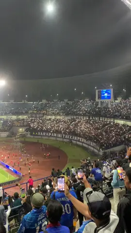 but i can’t stop falling in love with you💙                                     #persib #bandung #football #northenwall #southside 