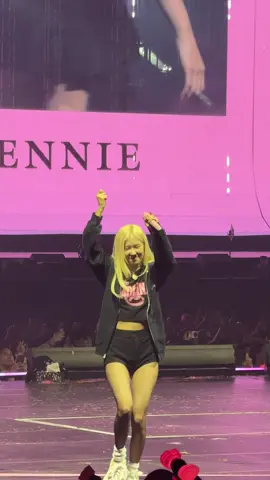 ROSEEEE #blackpink #deadlineworldtour  #blackpinkinyourarea 