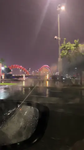 Lang thang trên phố dưới cơn mưa chiều #binhyen #danang 