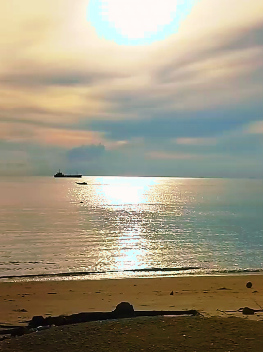 di ujung barat pulau bangka #bangkabarat  #tanjungkalian  #pantaiasmara  #mentok  #sunset 