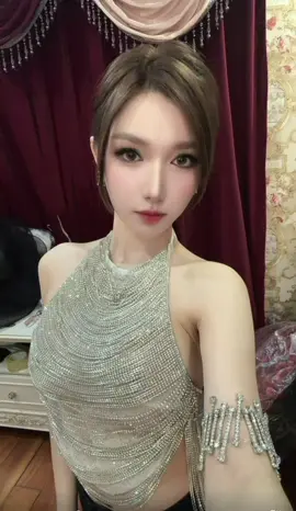 Trái tim có thể bị tổn thương, nhưng sự tử tế vẫn còn lại đó, miễn là bạn còn muốn đối xử dịu dàng với thế giới thì sự tốt đẹp vẫn ở đây❤️