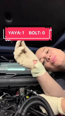 The focus and facial ecxpressions that goes into hidden bolts 🤦🏻‍♀️😭  #mechanic #funnyvideos #girl #work #cars 