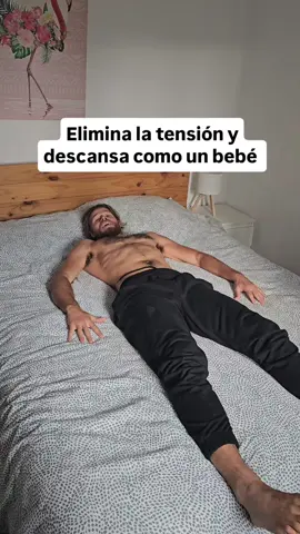 Libera la tensión de tu cuerpo No te vayas a dormir con tensión en tus músculos y articulaciones. Libera y desconprime tu cuerpo con estos movimientos. Dormirás mejor y te despertarás renovado. También puedes hacerlo por las mañanas al levantarte para equilibrar y acivar tu cuerpo. Cuéntame como te están sentando. Te quiero mucho. #descanso #rutina #salud #calidaddevida #vidaactiva 
