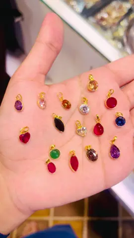 Gold stone locket light weight #gold #locket #foryou #standwithkashmir #viral 