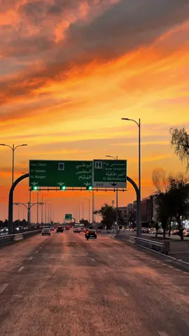 من غروب العين الجميل 💜😍 #مدينة_العين #explore #alain #الامارات 