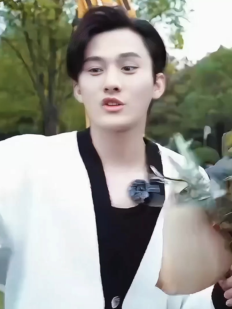 jiangheng is so cute please #jiangheng #lipeien #qiudingjie #huangxing #desire4