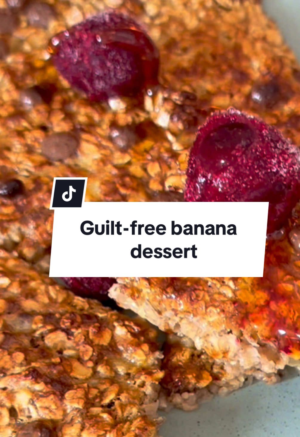 Banana Dessert: Diet-Friendly & Guilt-Free 🍌✨ Simple, healthy, and incredibly delicious! You’ll need: bananas, oats, an egg, honey, nuts, a little baking powder, and vanilla. A sweet treat without the extra calories — perfect for a snack or a light dessert 💛 #bananabread #bananadessert #airfryer #airfryerfrau #guiltfree 