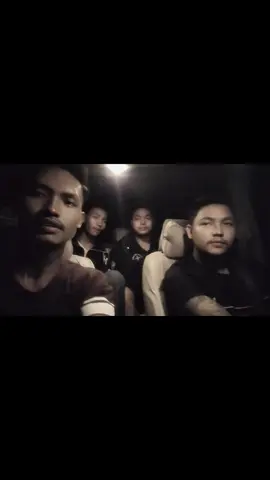 ဝေးရမယ်ဆိုတာသေချာသိ#foryoupage #ဆယ်လီမှအသဲပေးတာလား😔😑 @nannan 